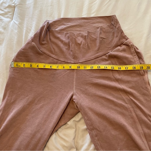 Old Navy Maternity Red and Tan Sweatpants Size S - Picture 3 of 10
